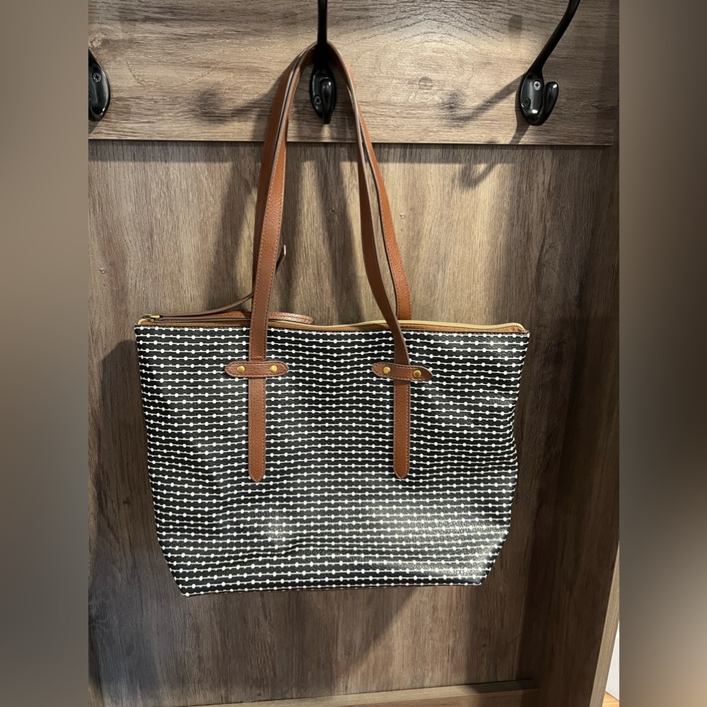 Fossil Felicity Tote In Black/White Key - image 2